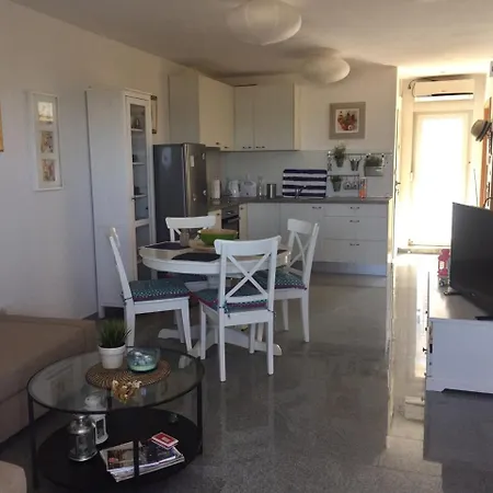 Apartment Put Svetog Jakova 94 *